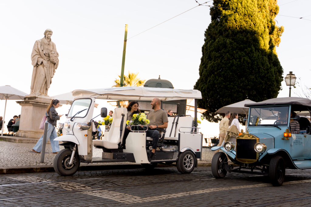 Lisbon Tuk-Tuk Tour with local guide